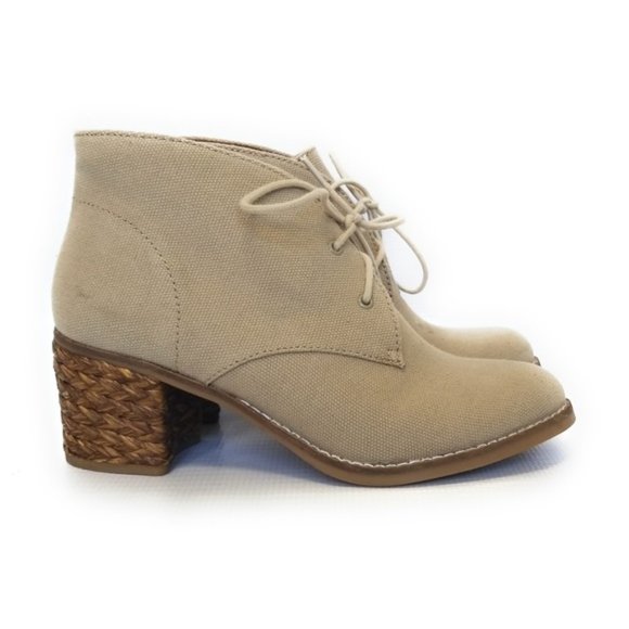 Lucky Brand Hale Canvas Ankle Booties in Natural Tan Womens